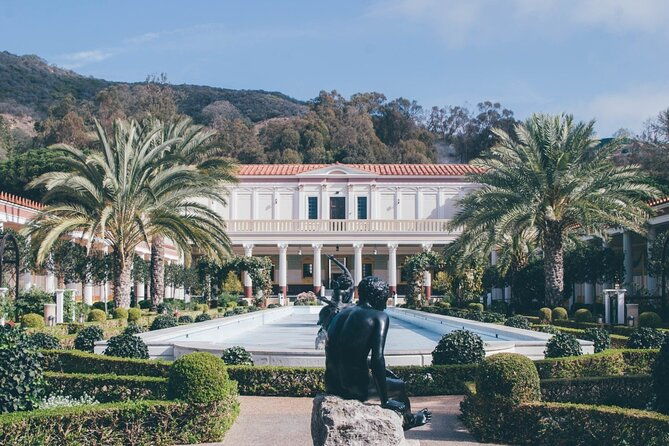 los-angeles-private-mulholland-drive-scenic-and-santa-monica-tour