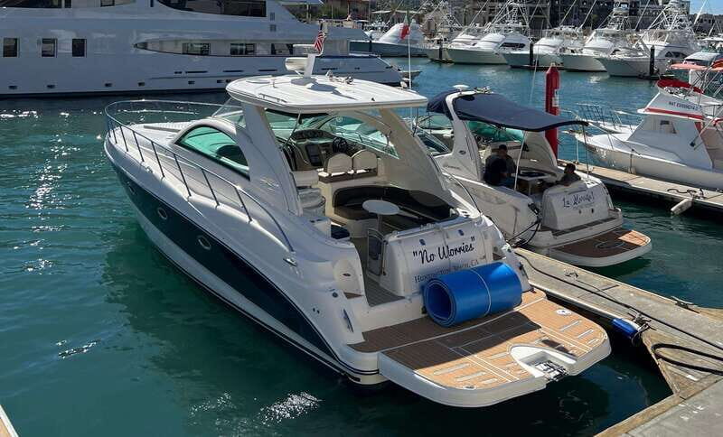 LOS CABOS: PRIVATE BAY AND ARCH TOUR. LUXURY YACHT - Engaging Meta Description: