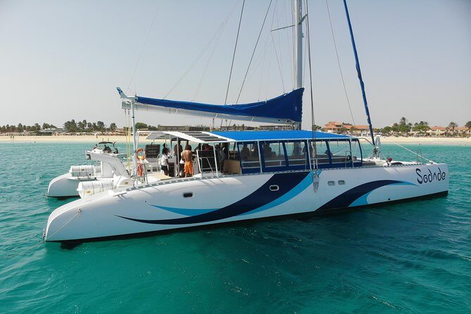 Lounge Catamaran SODADE Half-Day (Adults Only) - Who Will Love This Tour?