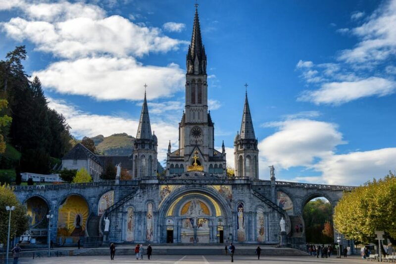 lourdes-express-walk-with-a-local-in-60-minutes