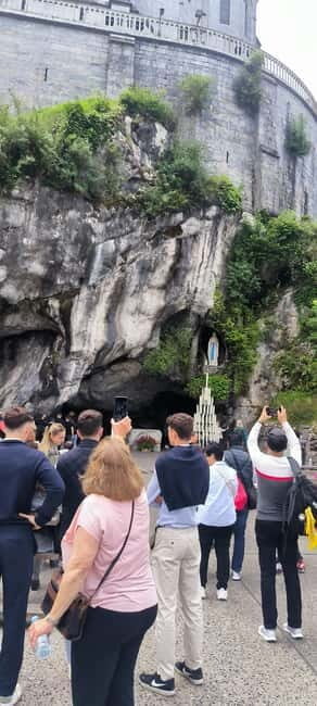 Lourdes: Guided Tour with Transport from Pamplona - FAQ
