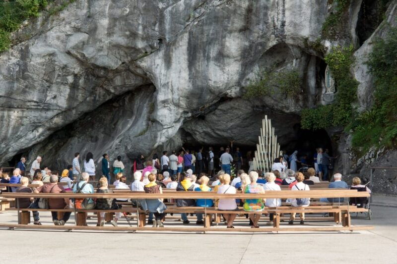 lourdes-private-guided-tour-in-the-sanctuary