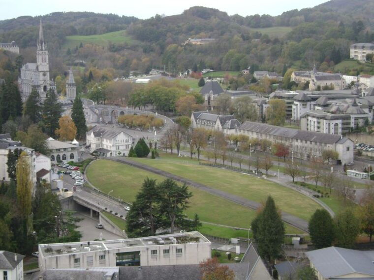 lourdes-private-guided-tour-in-the-sanctuary
