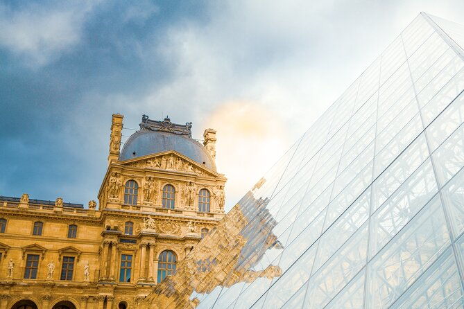 louvre-art-and-mysteries-guided-experience-for-6-people-max