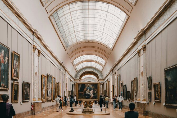 louvre-art-and-mysteries-guided-experience-for-6-people-max