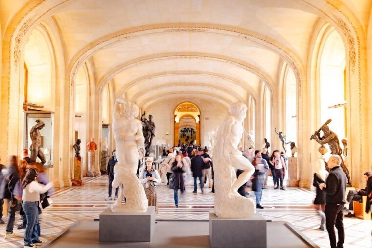 louvre-art-and-mysteries-private-guided-tour-fr-eng-esp