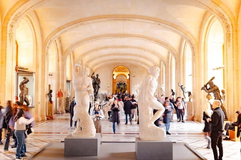 Louvre Art and Mysteries PVT Experience (FR RUS ENG ESP ARA) - The Guides: Knowledgeable and Engaging