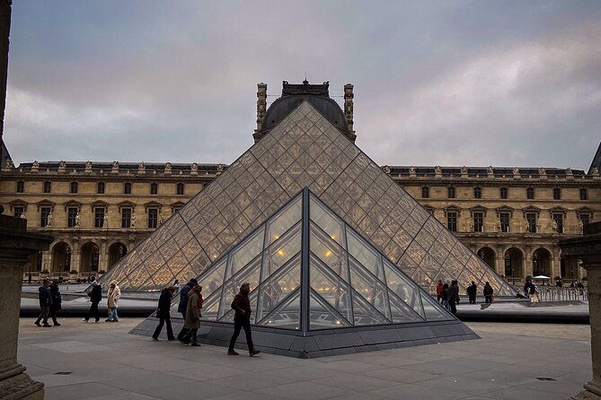 louvre-highlights-mona-lisa-guided-skip-the-line-experience-2