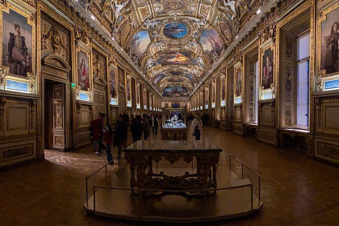 louvre-highlights-mona-lisa-reserved-access-with-expert-guide