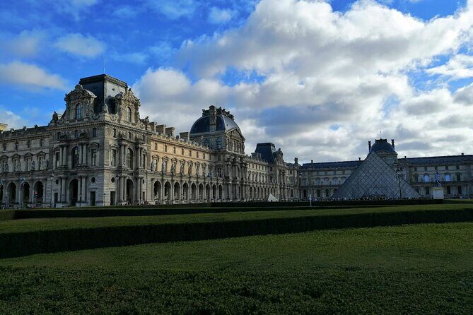Louvre Highlights Tour for Kids with Skip-the-Ticket-Line - Key Points