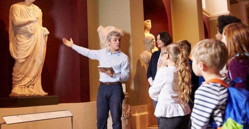 louvre-masterpieces-private-guided-tour-with-reserved-access