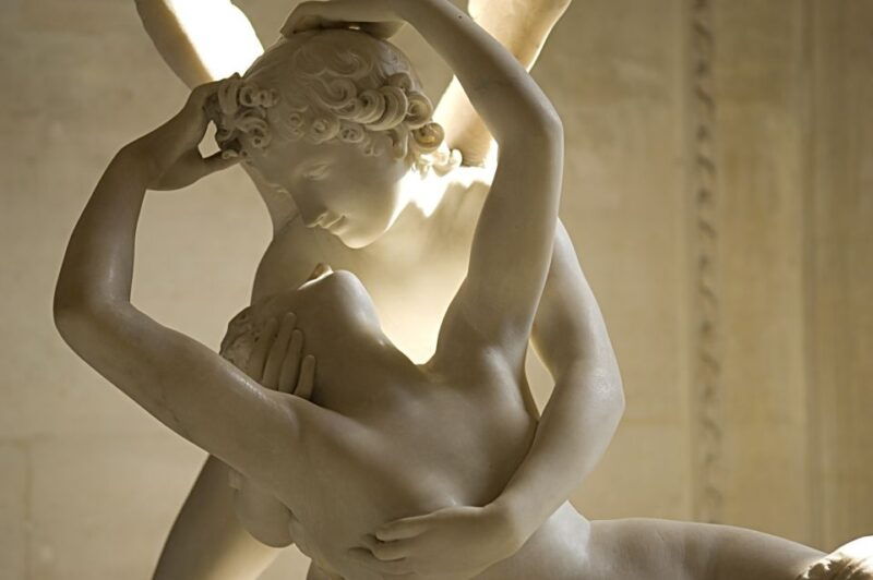louvre-masterpieces-private-guided-tour-with-reserved-access