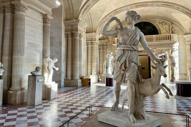 louvre-max-6-people-small-group-tour-with-mona-lisa-first-viewing