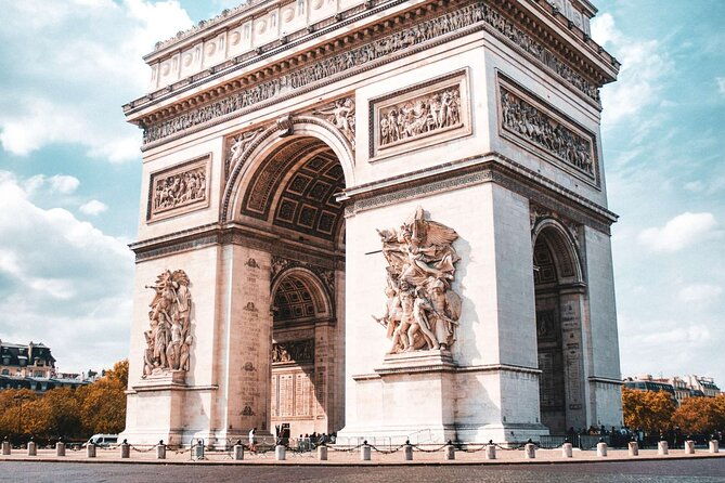 louvre-museum-and-arc-de-triumph-tickets-with-audio-guide