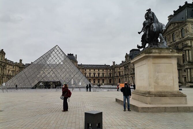 louvre-museum-guided-tour-options-with-entry-ticket