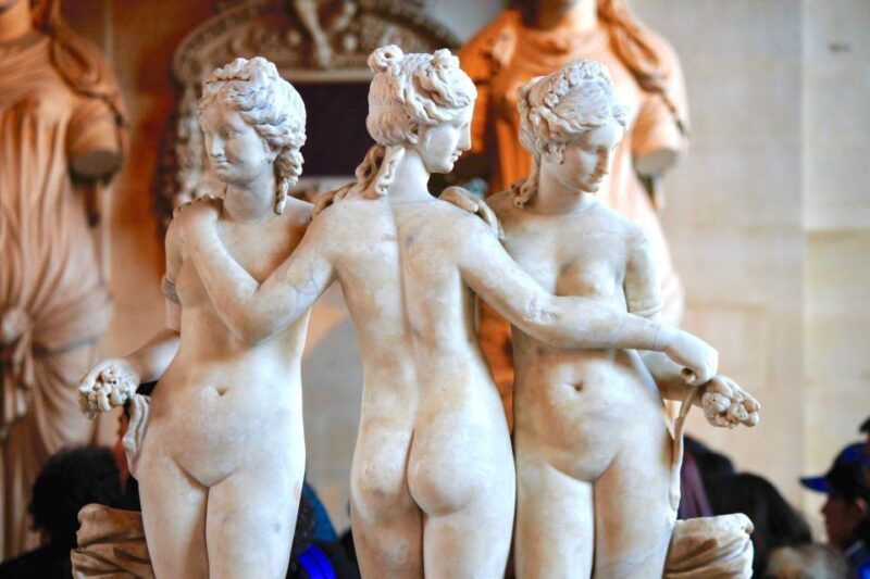 louvre-museum-guided-tour-timed-entry-included