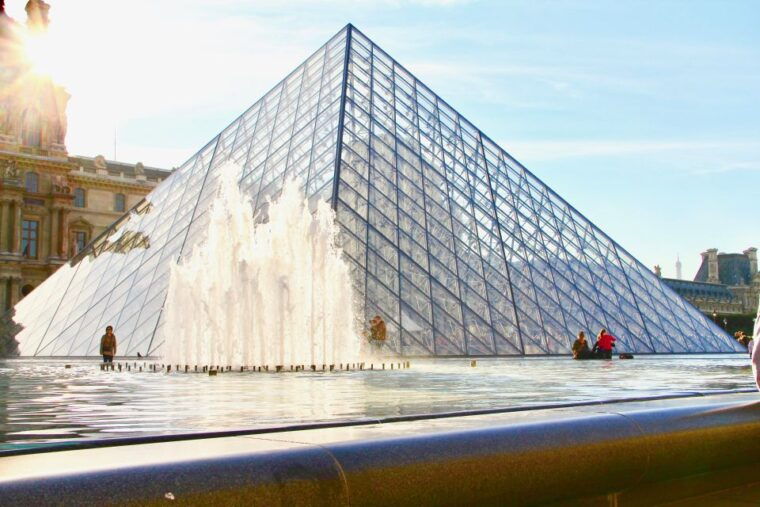 louvre-museum-guided-tour-timed-entry-included