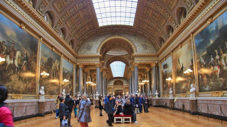 louvre-museum-guided-tour-timed-entry-included