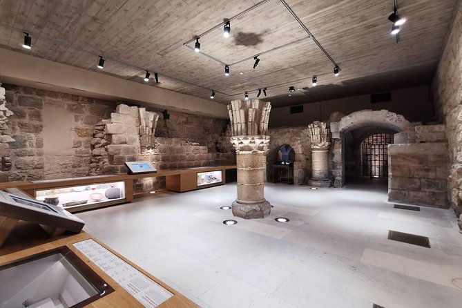 louvre-museum-guided-tour-with-skip-the-line-tickets