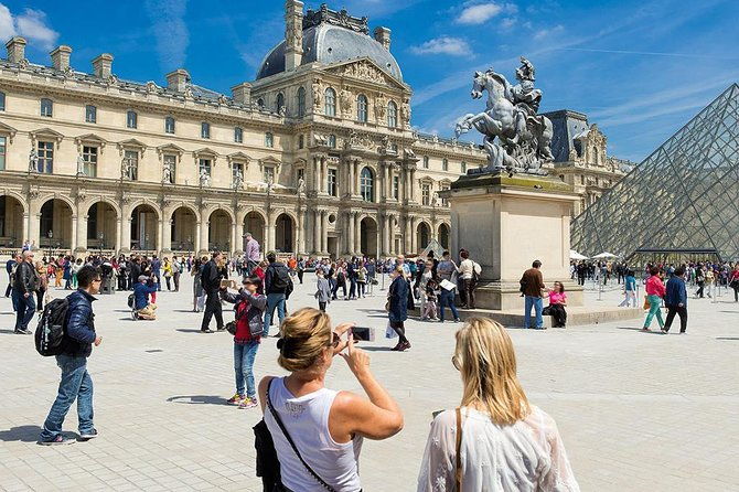 louvre-museum-masterpieces-skip-the-line-and-small-group-tour