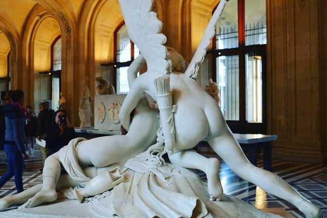 Louvre Museum Private 2-h Tour on Italian Art and masterpieces - Key Points