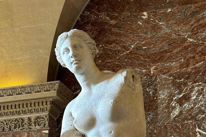louvre-museum-private-guided-tour-expert-guide-reserved-entry