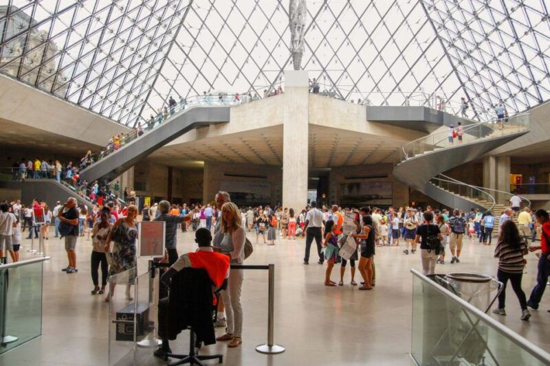 louvre-museum-skip-the-line-guided-tour-2