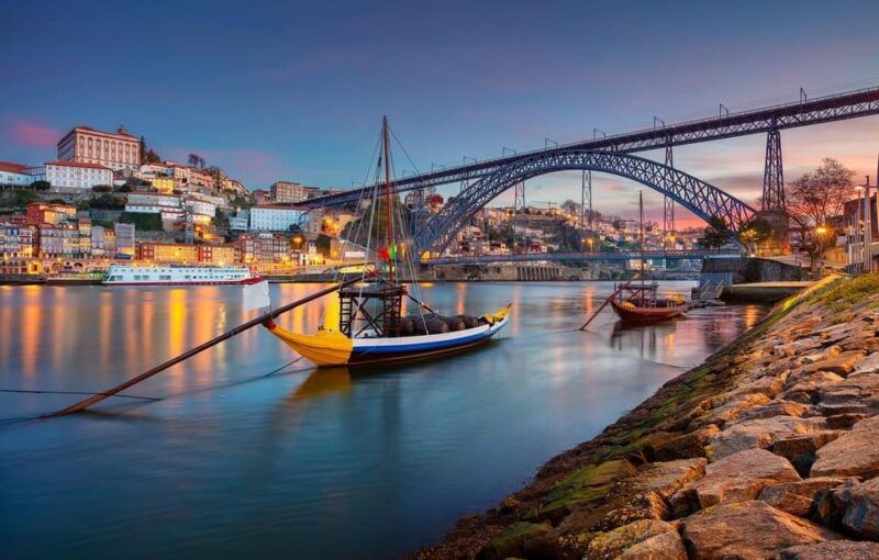 low-cost-private-porto-city-tour-with-wine-tasting-small-groups