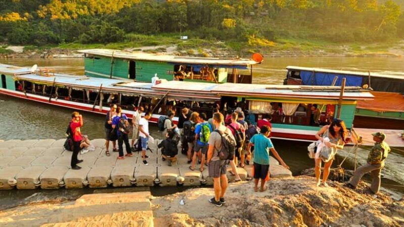 luang-prabang-2d-transfer-to-huay-xai-by-slow-boat