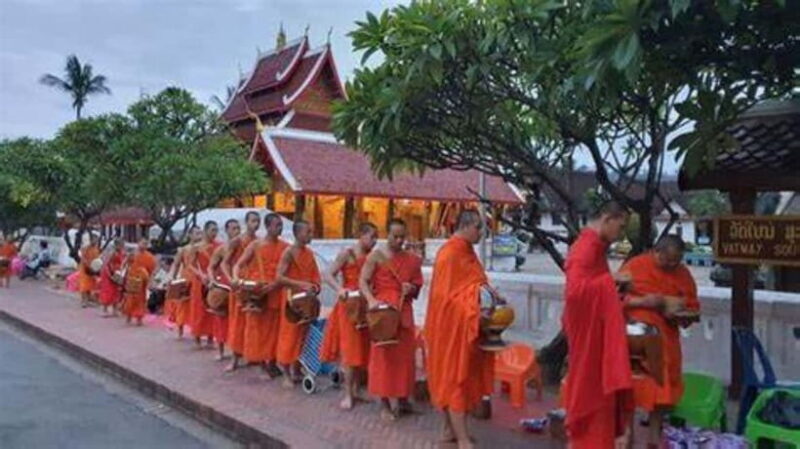 Luang Prabang: 4 Day 3 Nights Guide Tour - Transport, Accommodation, and Meals