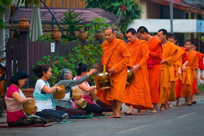 Luang Prabang Alms Giving Ceremony and Mekong Cruise with Lunch - Practicalities and Considerations