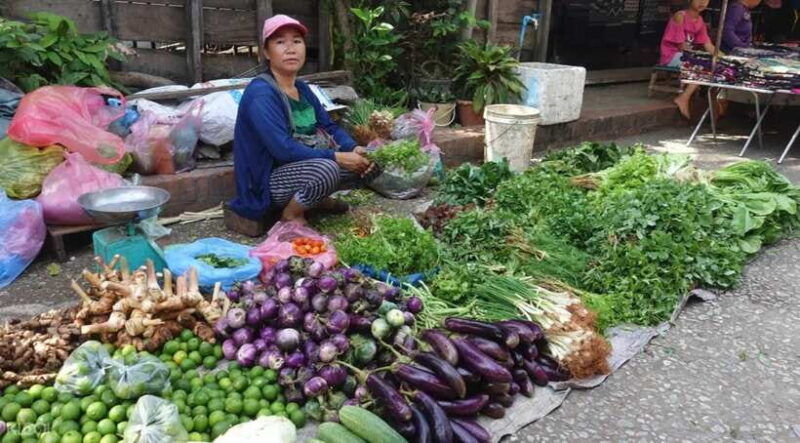 luang-prabang-foodie-walking-tour-monk-blessing