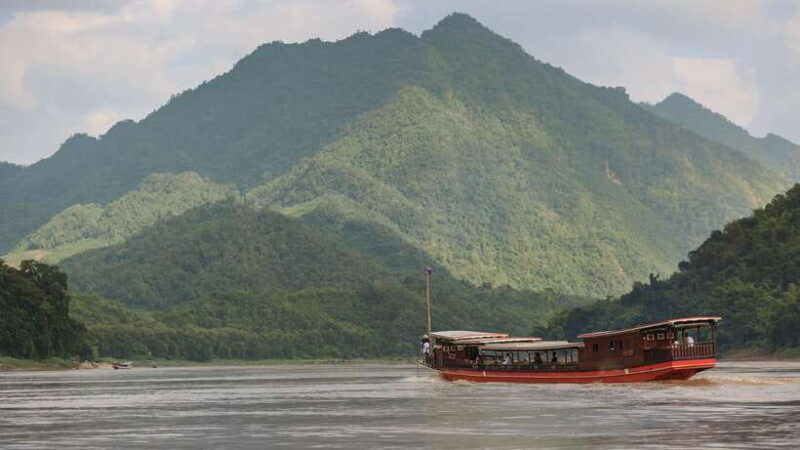 luang-prabang-pak-ou-caves-kuang-si-falls-day-trip