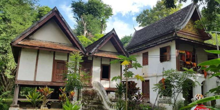 luang-prabang-pottery-workshop-wat-chomphet-cycling-tour