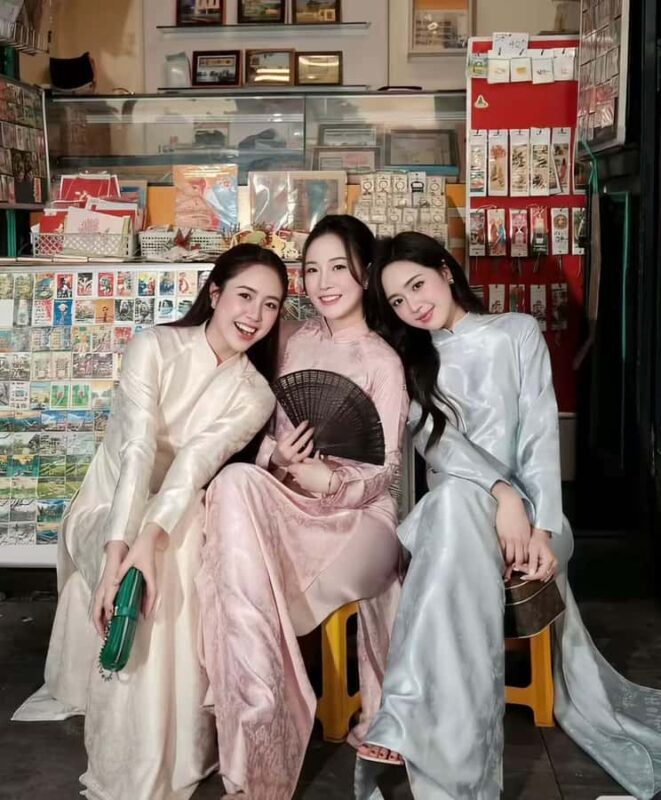 Luang Prabang: Traditional Clothing Photoshoot Experience - Authentic Insights from Reviews