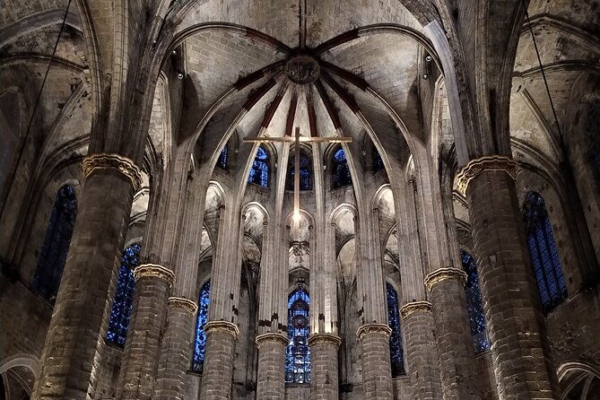 lucas-hidden-old-barcelona-the-gothic-and-el-born-tour