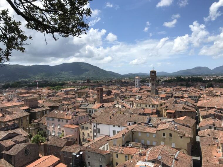 lucca-2-hour-city-center-walking-tour