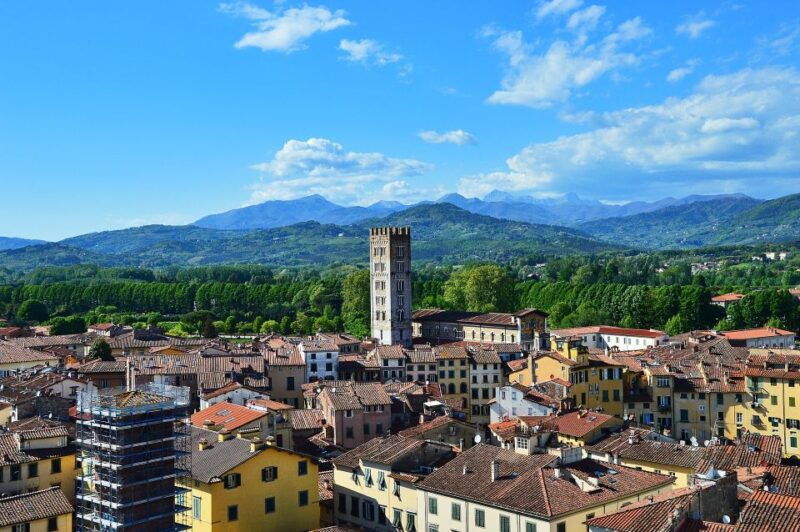 lucca-city-highlights-walking-tour