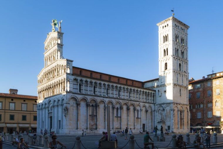 lucca-city-highlights-walking-tour