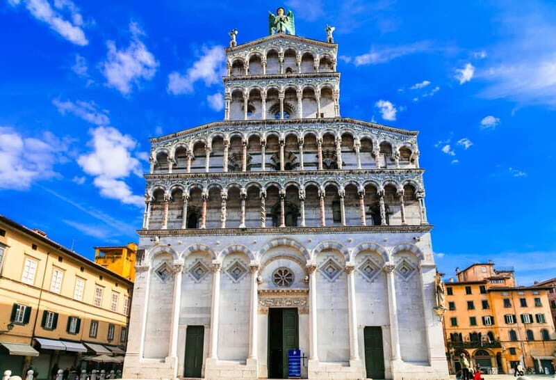 Lucca: Express Walk with a Local in 60 Minutes - Authenticity & Local Insights