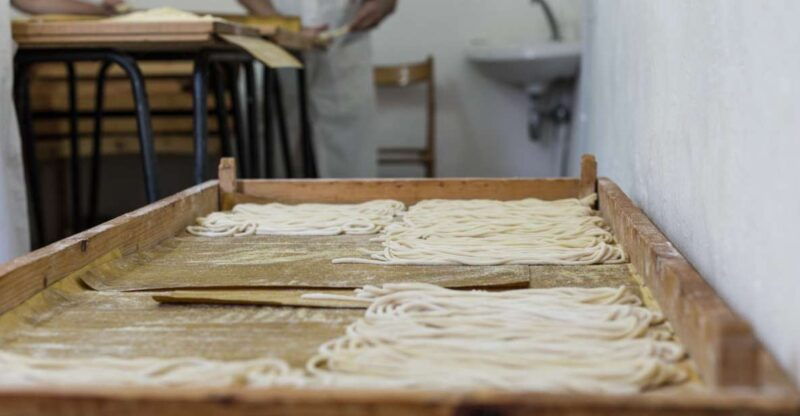 lucca-fresh-pasta-making-class-at-a-locals-home