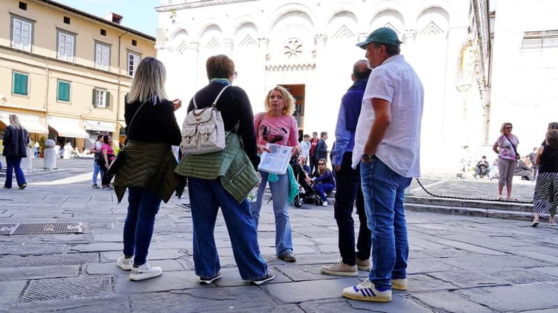 Lucca: guided visit of S. Martino, S. Frediano, city center - The Sum Up