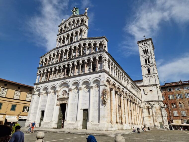 lucca-private-tour-of-the-center-san-martino-and-san-frediano