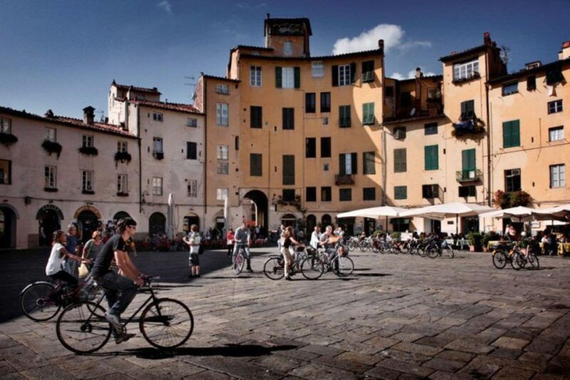 lucca-self-guided-tour-by-bike