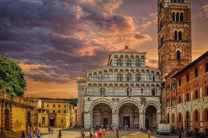 lucca-walking-tour-with-audio-and-written-guide-by-a-local