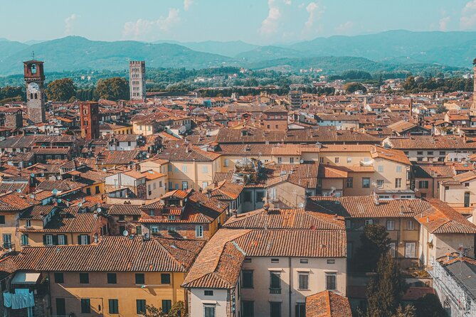 lucca-walking-tour-with-audio-and-written-guide-by-a-local