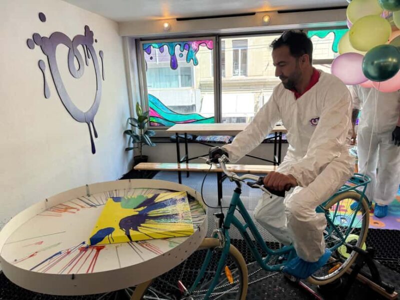 Lucerne: Creative painting workshop for children and families - The Artistic Techniques in Detail