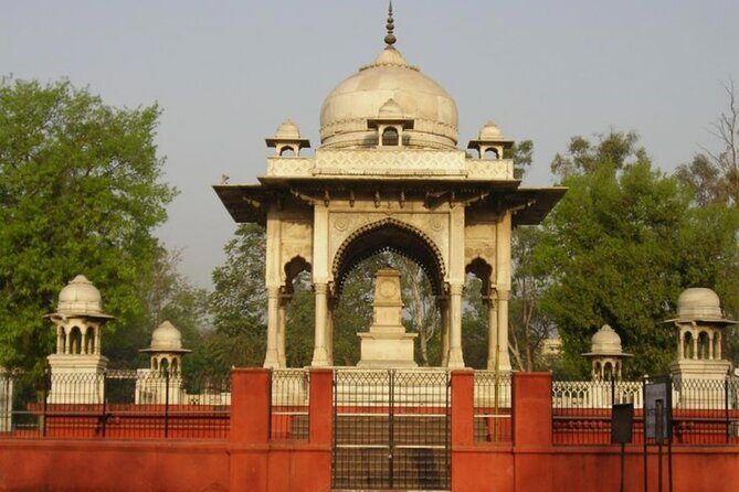 Lucknow: Cultural Walking Tour with Local Snacks (Guided Tour) - Who Will Love This Tour?