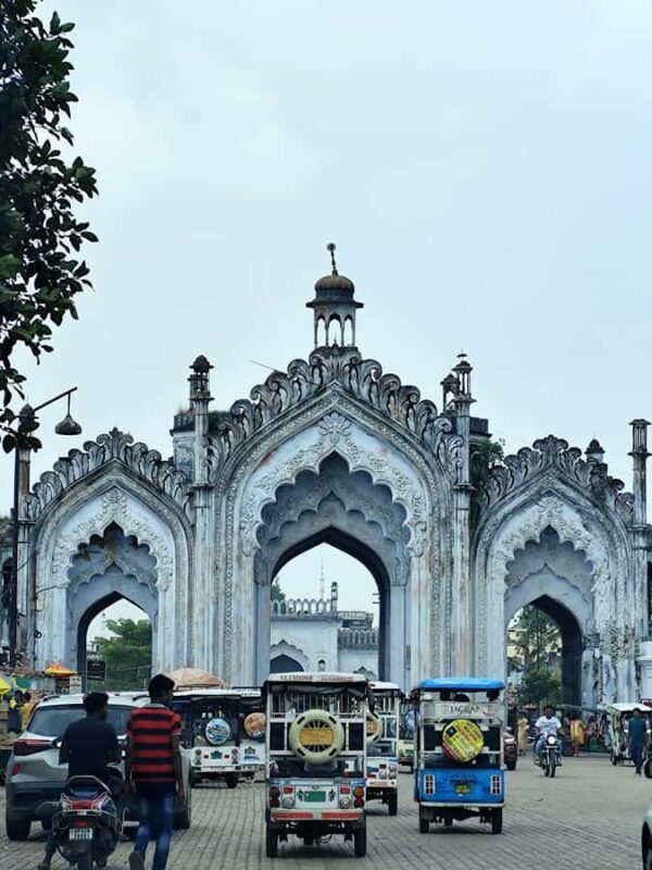 Lucknow: Heritage Walking Tour with Refreshments - Key Points