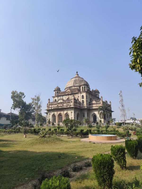 Lucknow: Kaiserbagh Heritage Walking Tour - Authentic Experiences from the Traveler’s Perspective